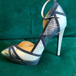 Art Deco Silver and Black Heel - Size 7